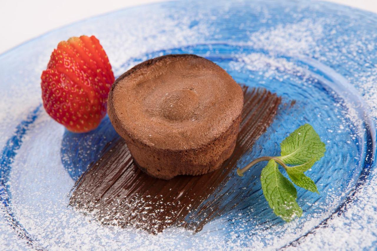 Hotel Ristorante Toscana อาลัสซิโอ ภายนอก รูปภาพ